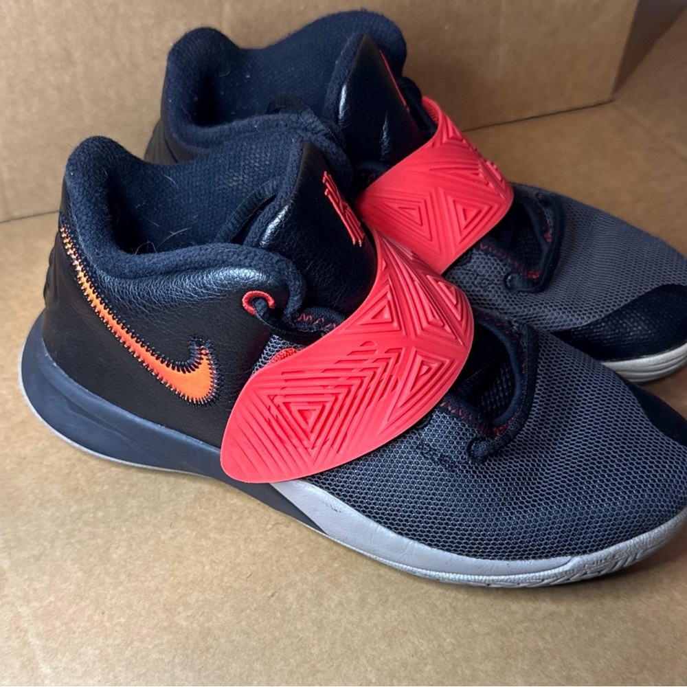 Nike Kyrie Flytrap 3 'Black Camellia Chile Red' BQ5621-011 - Size 3Y